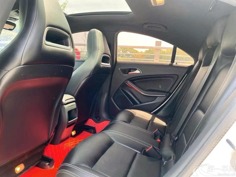 奔驰CLA级 CLA200 [进口] 2018款 1.6T 自动 汽油 时尚型 