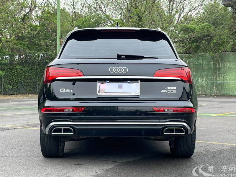 奥迪Q5L 45TFSI 2022款 2.0T 自动 改款豪华动感型 (国Ⅵ) 