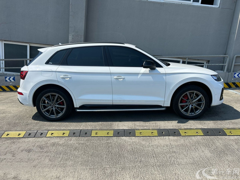 奥迪Q5L 45TFSI 2022款 2.0T 自动 改款臻选动感型 (国Ⅵ) 