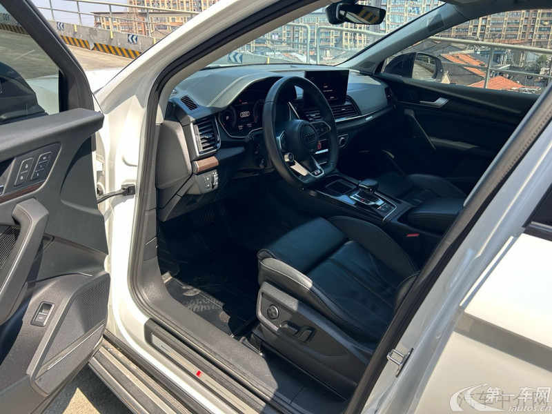 奥迪Q5L 45TFSI 2022款 2.0T 自动 改款臻选动感型 (国Ⅵ) 