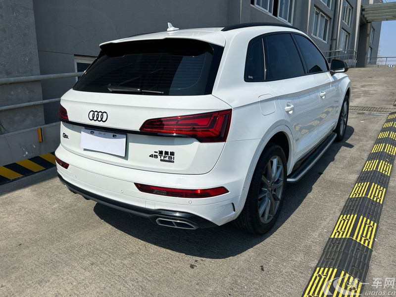 奥迪Q5L 45TFSI 2022款 2.0T 自动 改款臻选动感型 (国Ⅵ) 