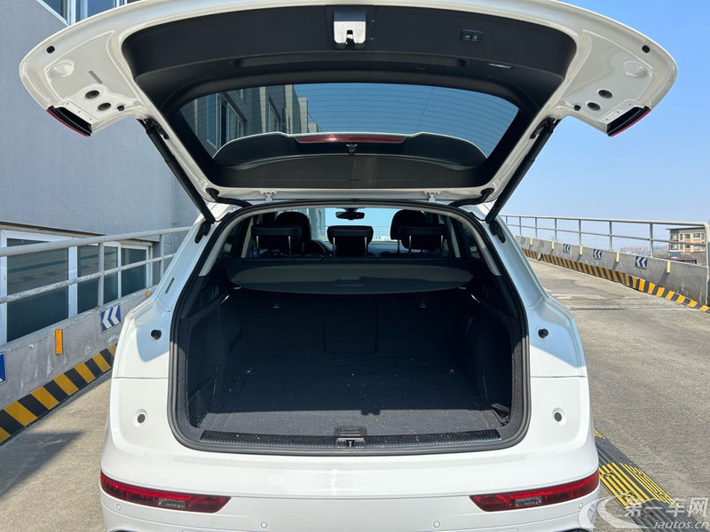 奥迪Q5L 45TFSI 2022款 2.0T 自动 改款臻选动感型 (国Ⅵ) 