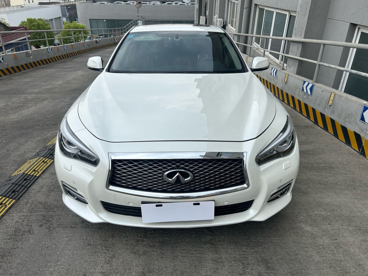 英菲尼迪Q50L 2016款 2.0T 自动 悦享版 价格0万 