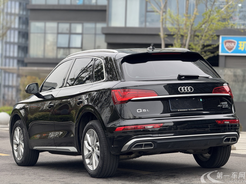 奥迪Q5L 45TFSI 2022款 2.0T 自动 豪华致雅型 (国Ⅵ) 