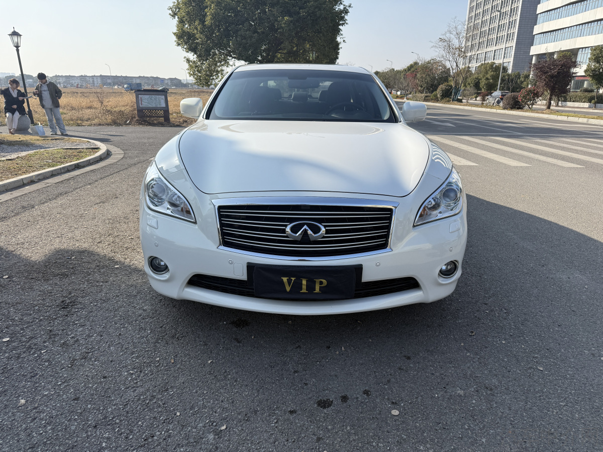 英菲尼迪Q70L [进口] 2015款 2.5L 自动 精英版价格0万 