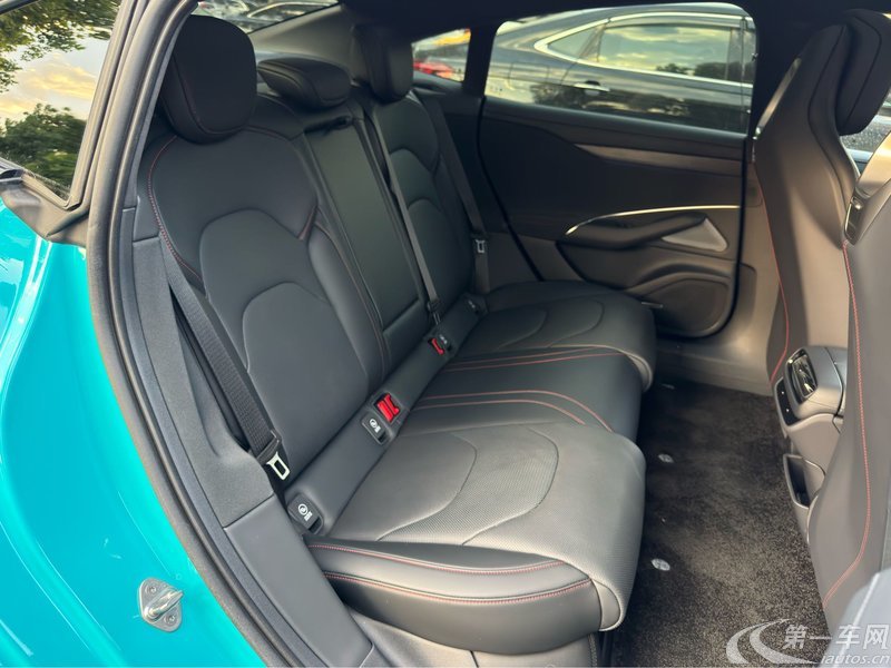 小米汽车SU7 2024款 0.0T 自动 750km-Max创始版 