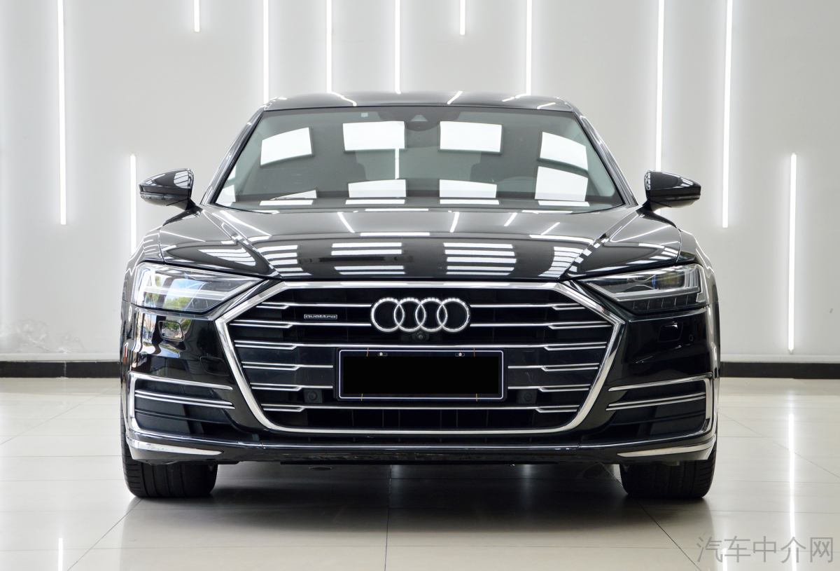 奥迪A8L 55 [进口] 2018款 3.0T 自动 汽油 尊贵型价格0万 