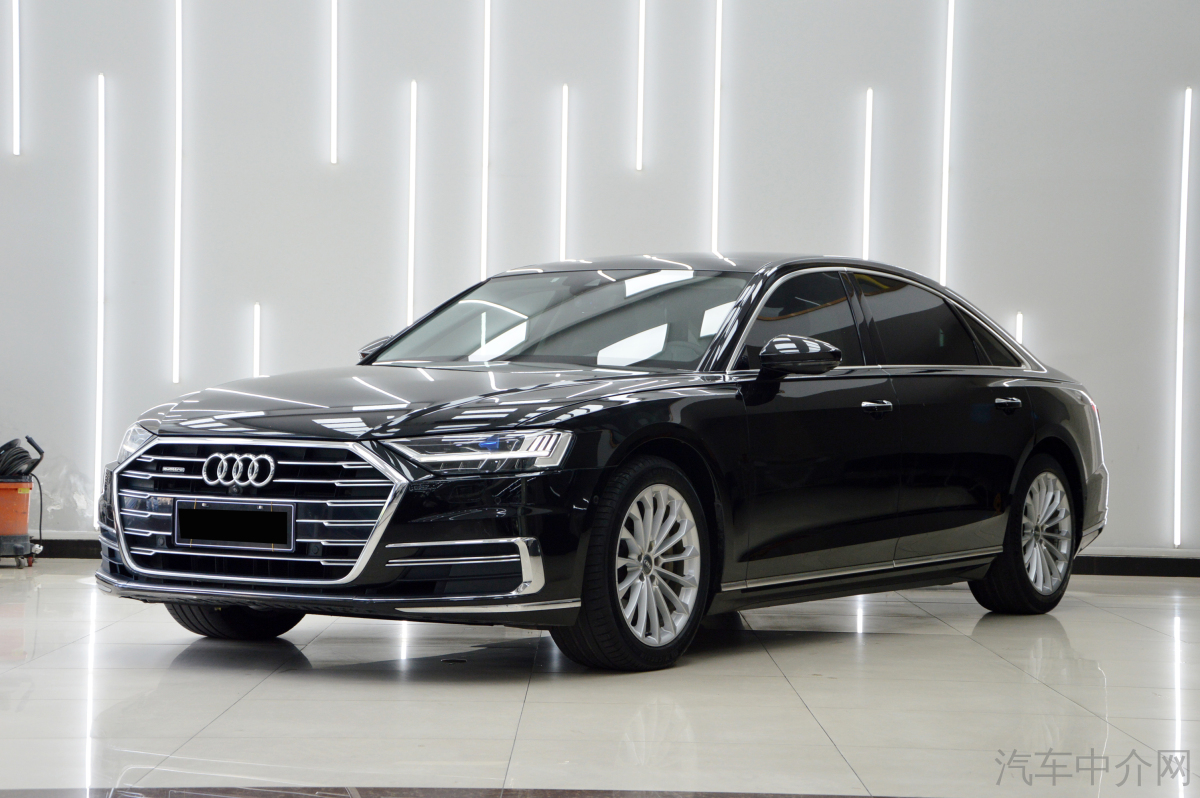 奥迪A8L 55 [进口] 2018款 3.0T 自动 汽油 尊贵型价格0万