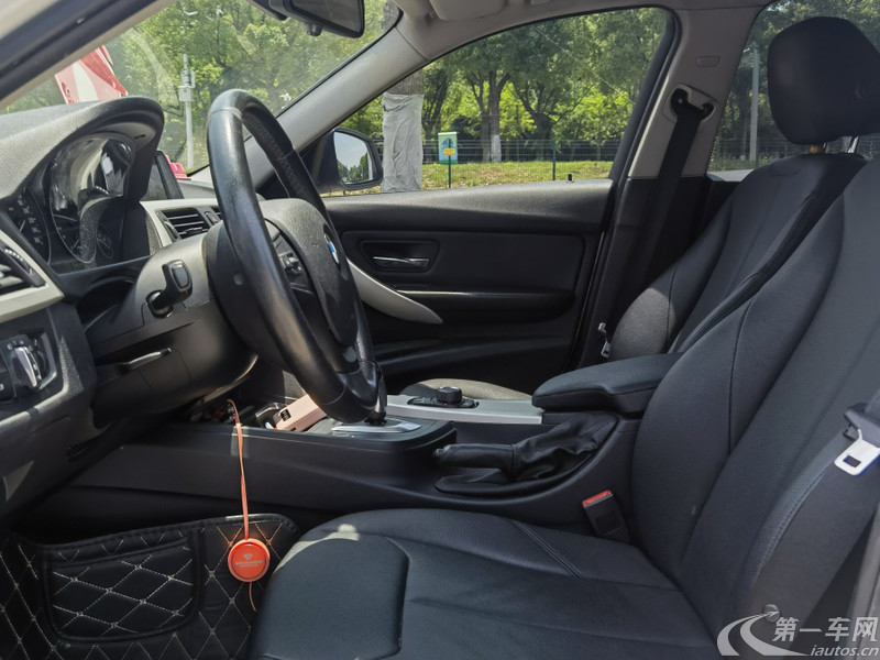 宝马3系 316i 2013款 1.6T 自动 汽油 进取型 (国Ⅳ) 