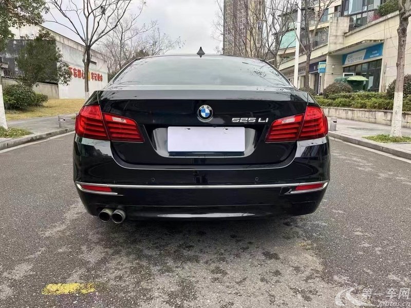 宝马5系 525Li 2017款 2.0T 自动 汽油 豪华设计套装 (国Ⅴ) 