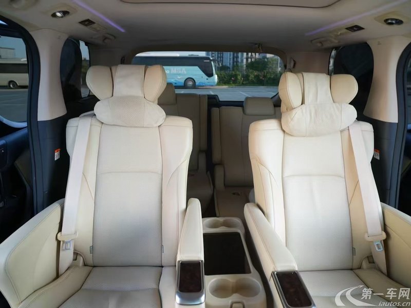丰田埃尔法 [进口] 2021款 2.5L 自动 7座 豪华版 