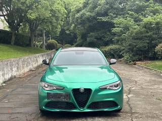 阿尔法罗密欧Giulia 2.0T 自动 280HP-VIRTU限量版 